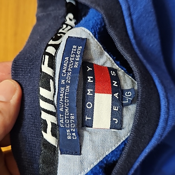 Vintage Tommy Hilfiger Sweatshirt Blue  Striped Sleeves Made In Canada Large - Picture 3 of 7